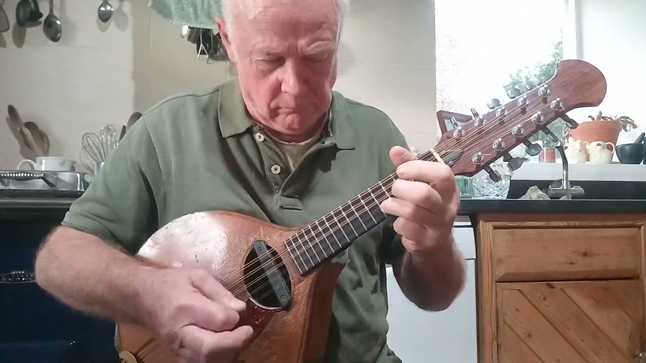 Dagger Gordon plays Song For Julie