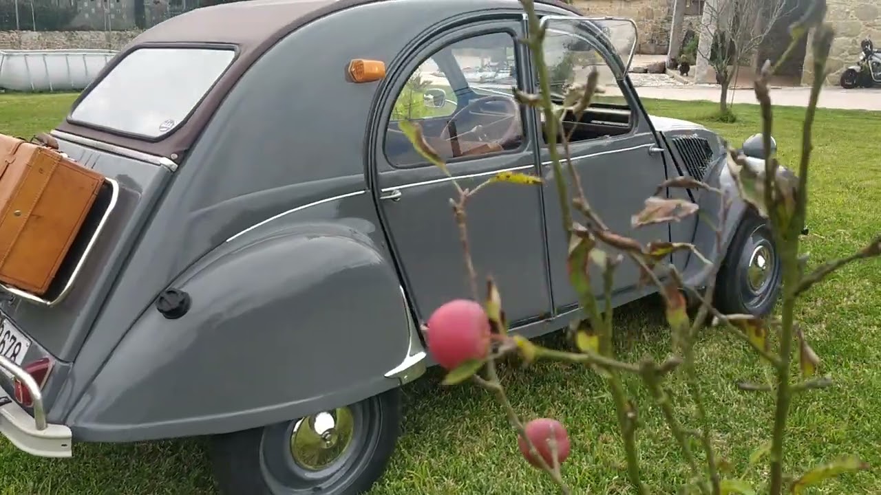 Citroen 2cv.