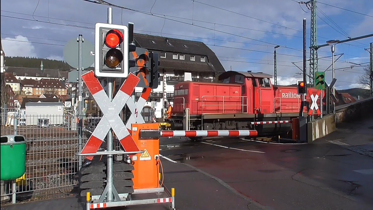 Bahnübergang // Železniční přejezd Titisee-Neustadt #1 [D] - 9.3.2020