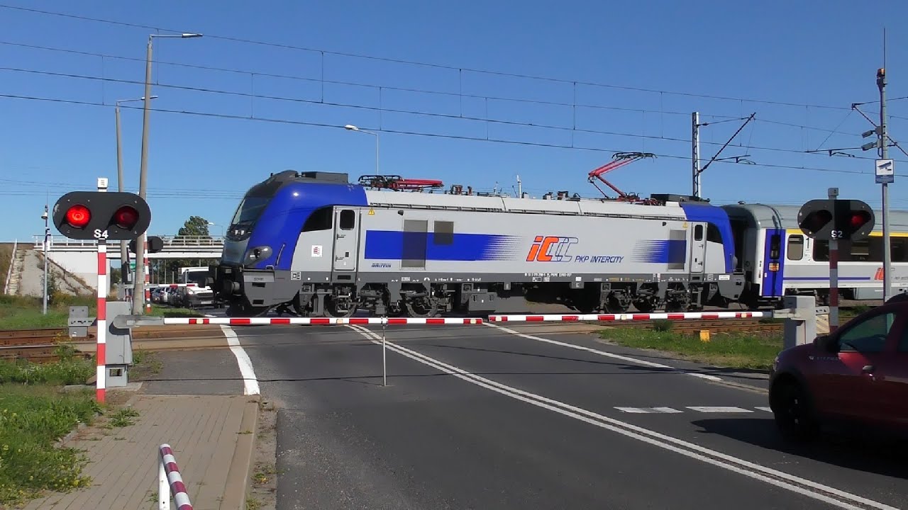 Przejazd kolejowy Września ul. Gnieźnieńska | Railroad Crossing in Poland