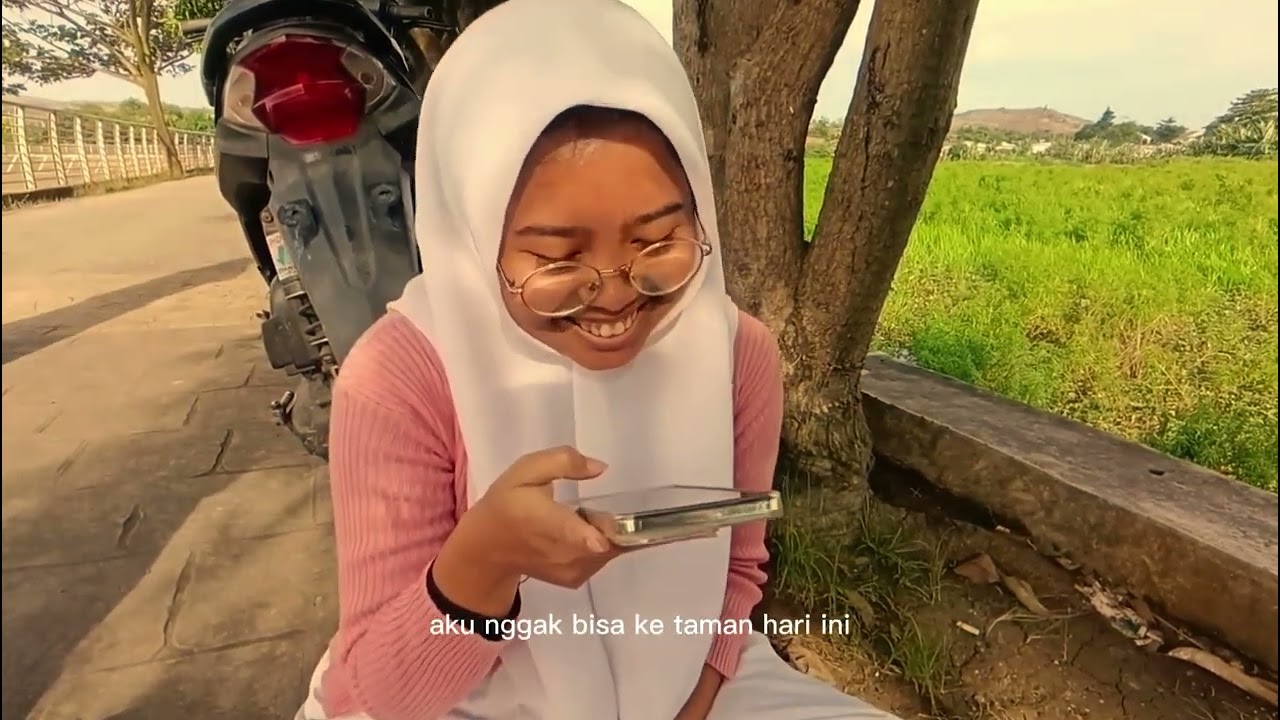 tugas praktek bahasa Indonesia kls 9i SMPN 31 KOTA BEKASI, dengan judul jam 5 sore