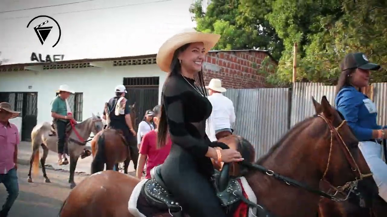 PRIMER GRAN CABALGATA EN AIPE HUILA
