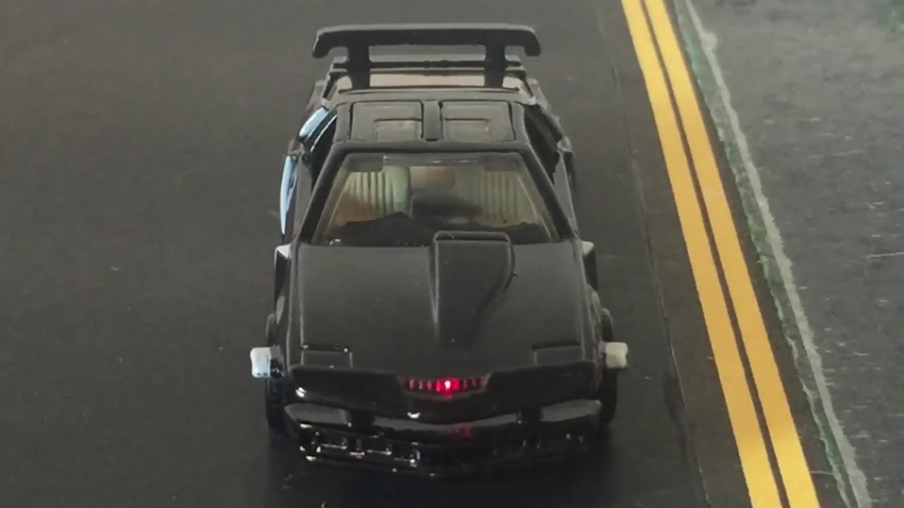 Hot Wheels KITT Super Pursuit Mode — телешоу «Рыцарь дорог» 1982–1986 гг.