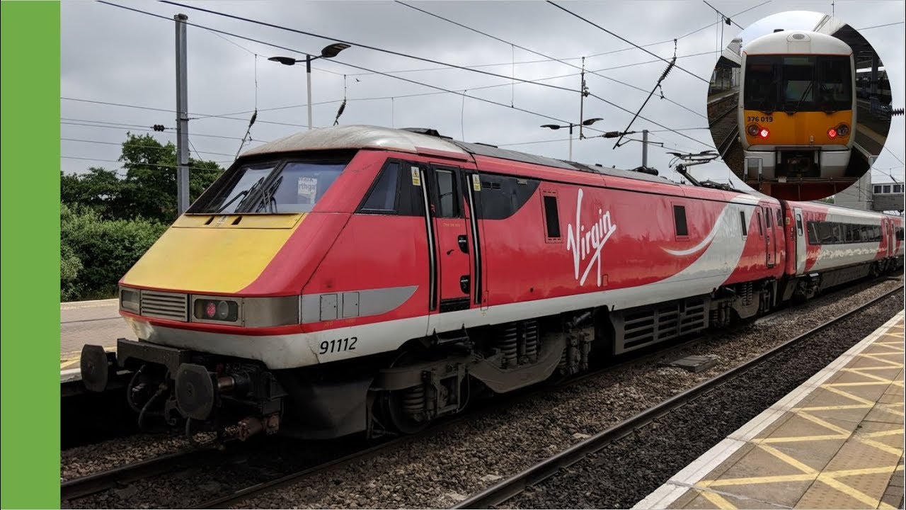 Trains at Newark North Gate