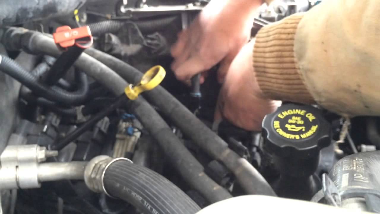 Как заменить топливные форсунки Chevy GMC 4.8 5.3 6.0