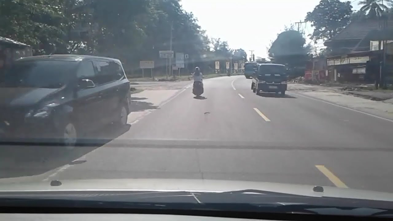 Jalan sore hari dari belakang Unsri ke Stasiun Serdang