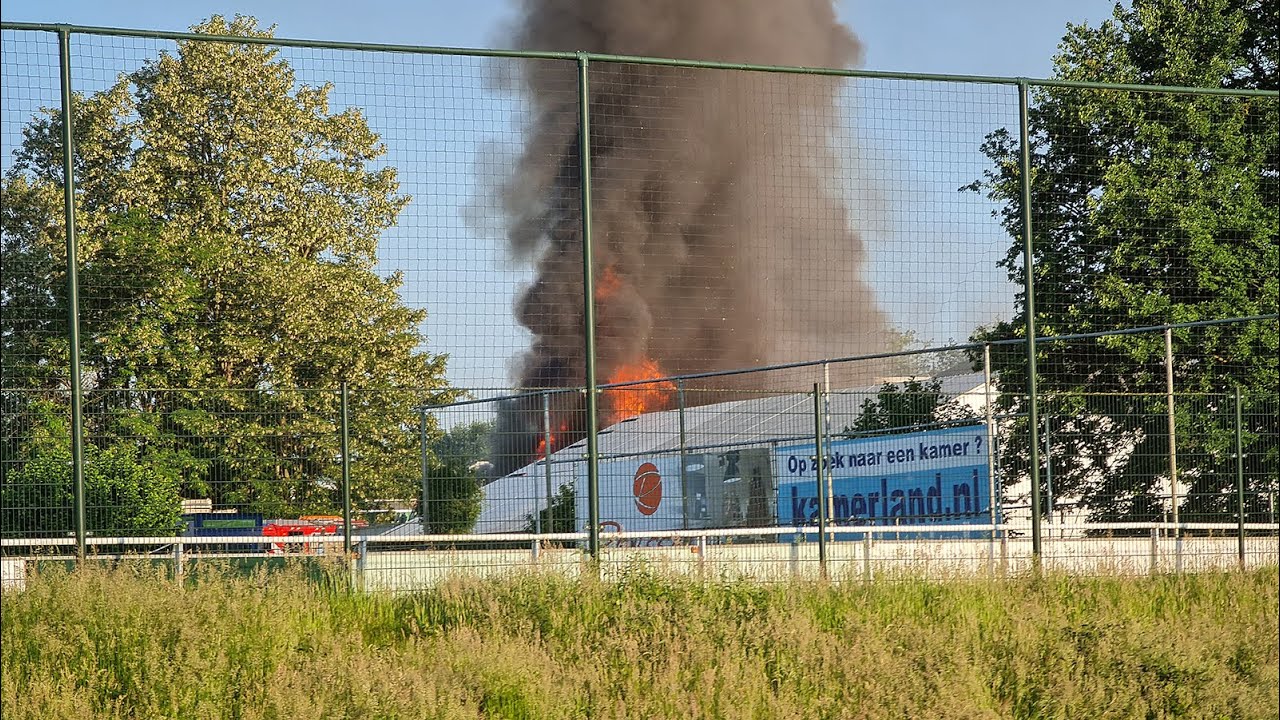 Grote brand in bedrijfspand Haefland Brunssum.