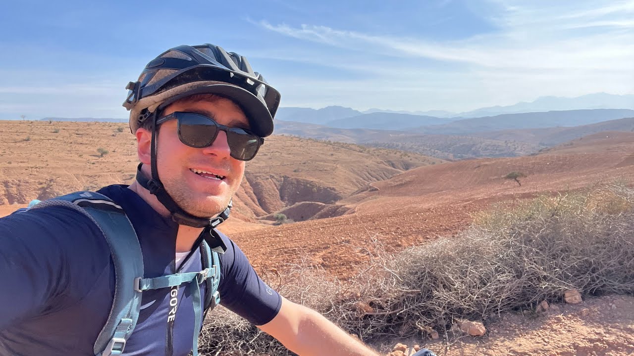Pre-race video aus Marokko 🇲🇦 kurz vor dem Start des @AtlasMountainRace 🚵‍♂️