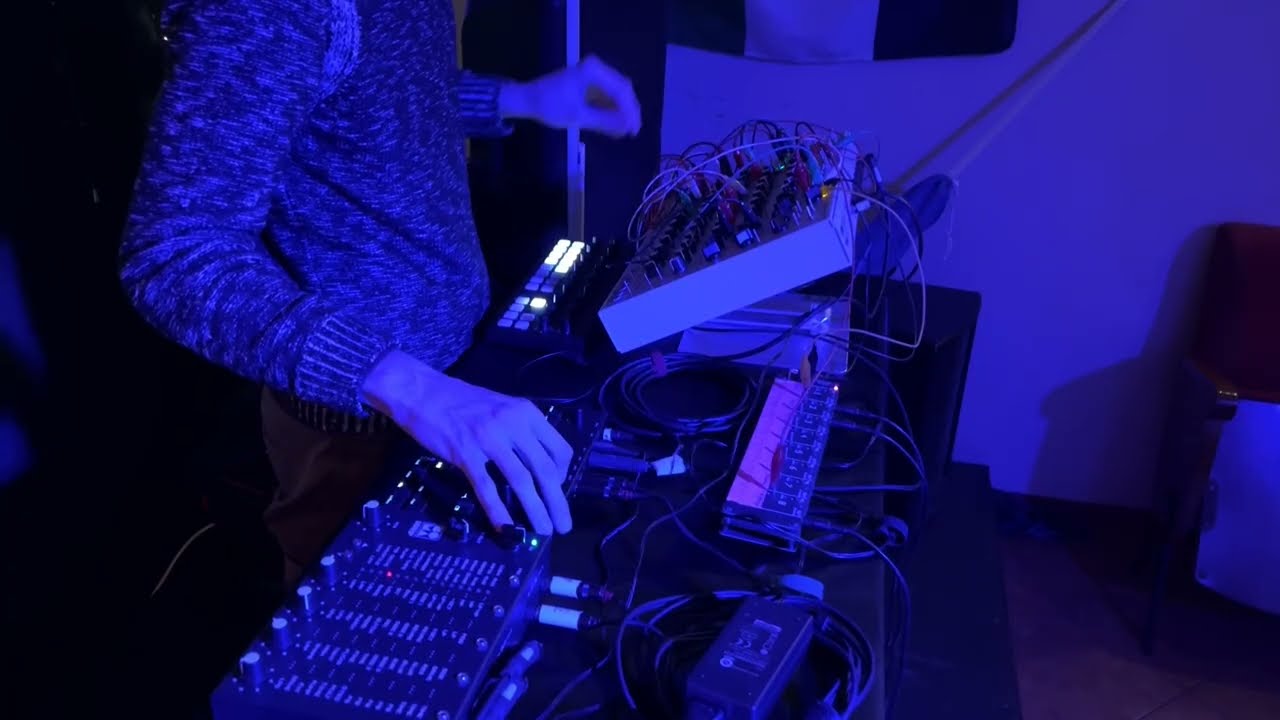 Organismo - Live techno with Soma Pulsar-23, WARP, T-1 & S-4