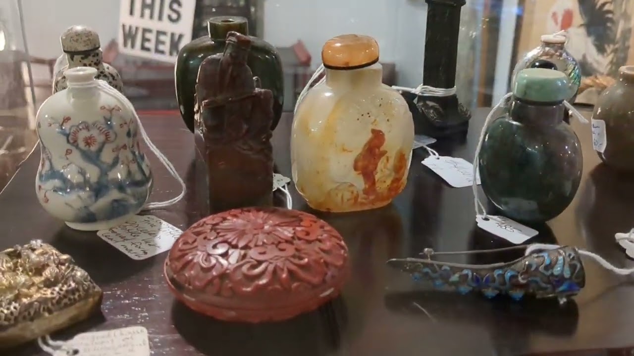 回家路上古董mall里上手珐琅彩小碗，淘回晚清海棠瓶，这次旅行总算还有些收获！