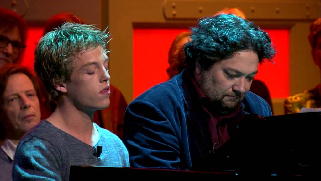 Lucas Jussen speelt quatre mains met Mike Boddé - Podium Witteman
