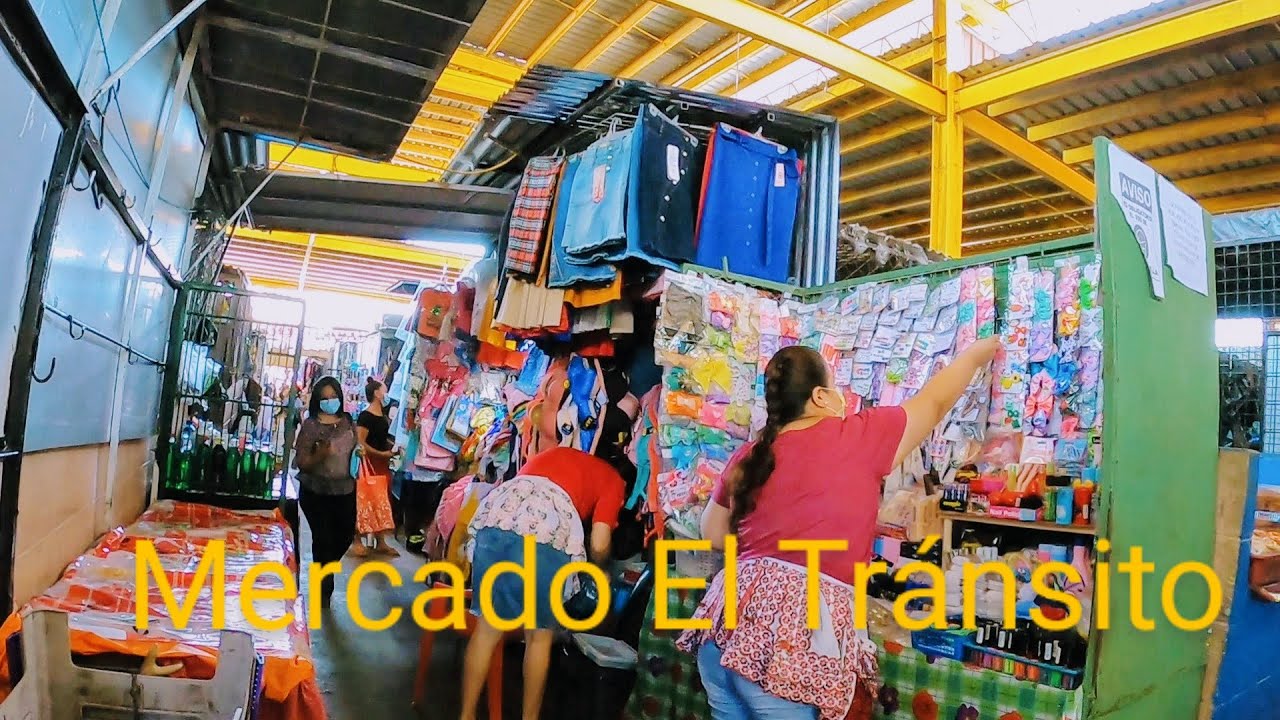 Caminando por Mercado Municipal de El Tránsito, San Miguel, El Salvador.