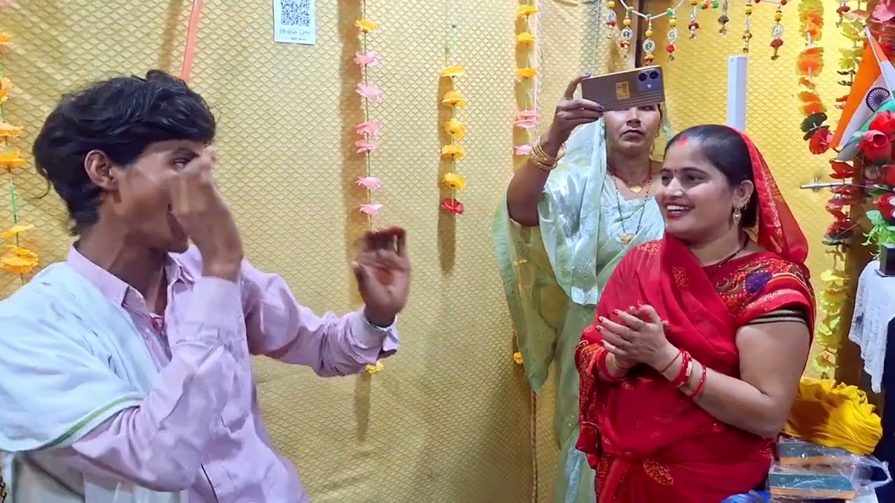 #बंदना दूबे से मिलने आया लड़का ऐसा गा कर डान्स किया की सब लोग शर्मा गए