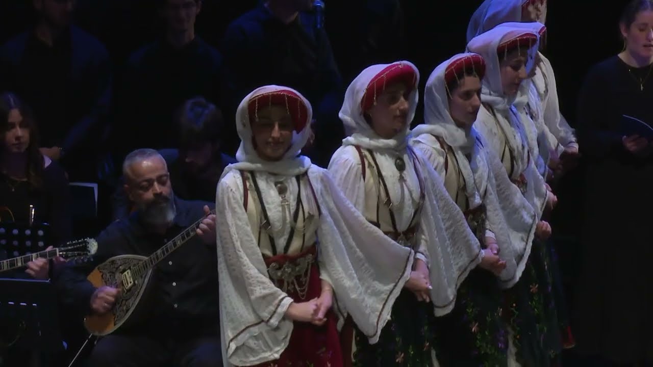 Ήρθαν Καράβια στο Γιαλό - The Ships Have Come