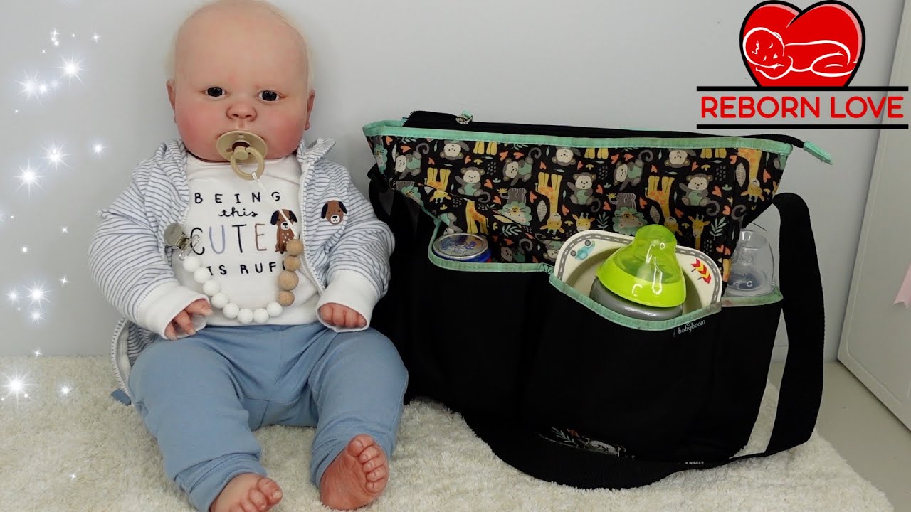 Packing my Reborn baby's Diaper bag what's in my reborn diaper bag