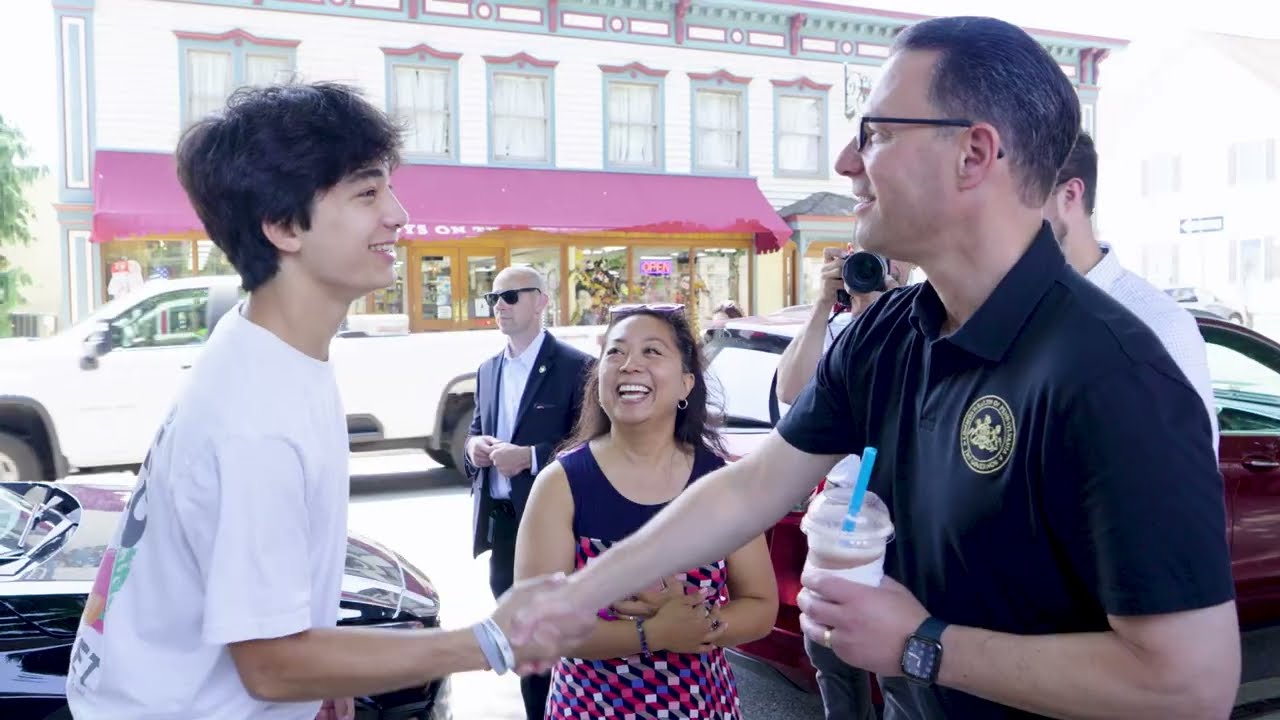 Hummelstown | Main Street Matters | Gov. Josh Shapiro Visits Hummelstown