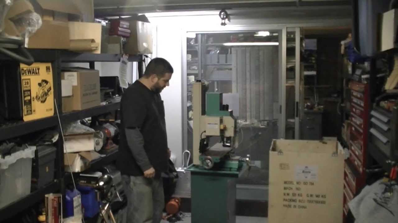 Grizzly G0704 Mill Unboxing and Setup - Safe Single-Person Method