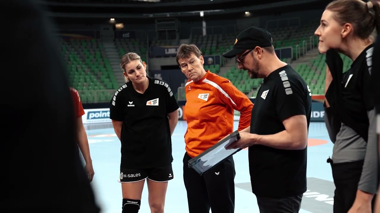 Backstage: Mic'd Up mit Nationaltrainer Martin Albertsen