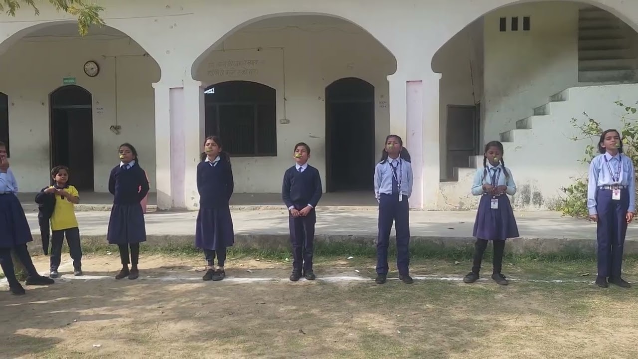 My school students playing games 