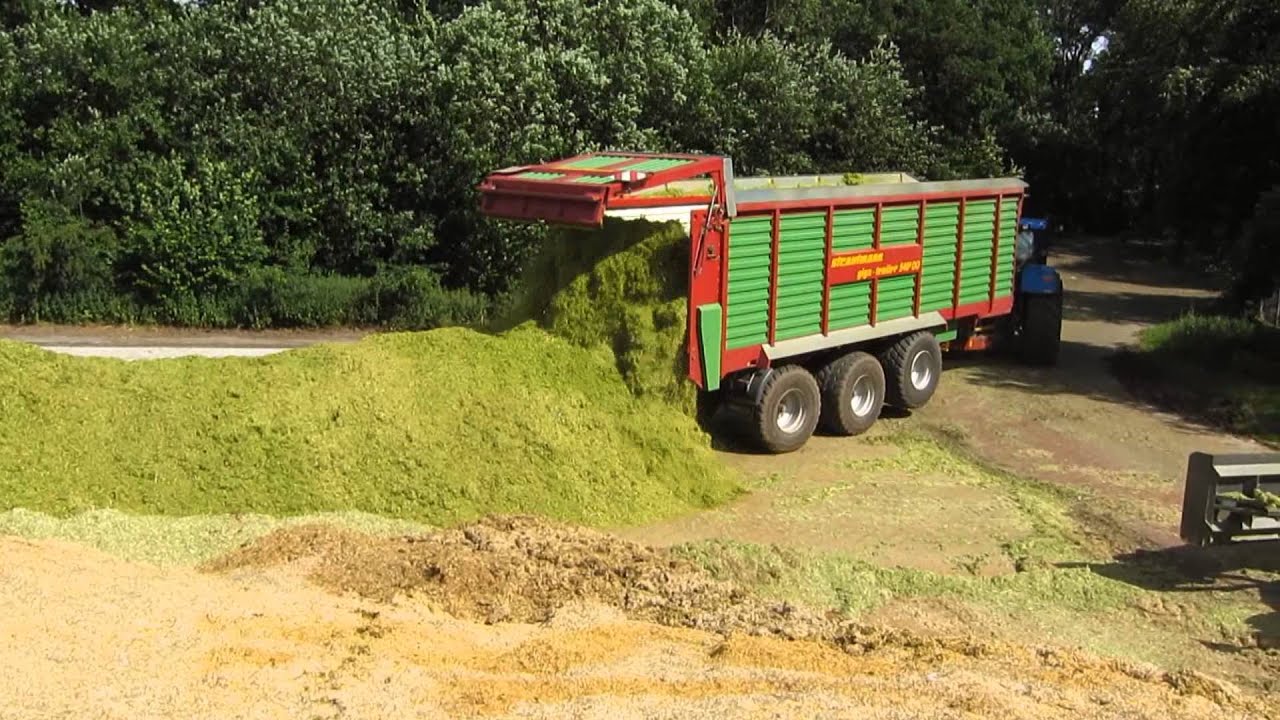 GPS Ernte mit Strautmann Giga-Trailer