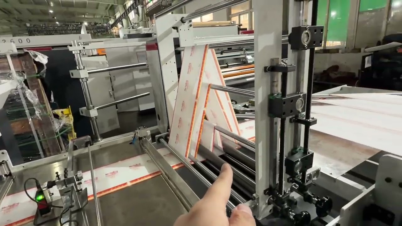 hamburger paper one roll slit to four lanes, then fold to one lane sheet cutting machine