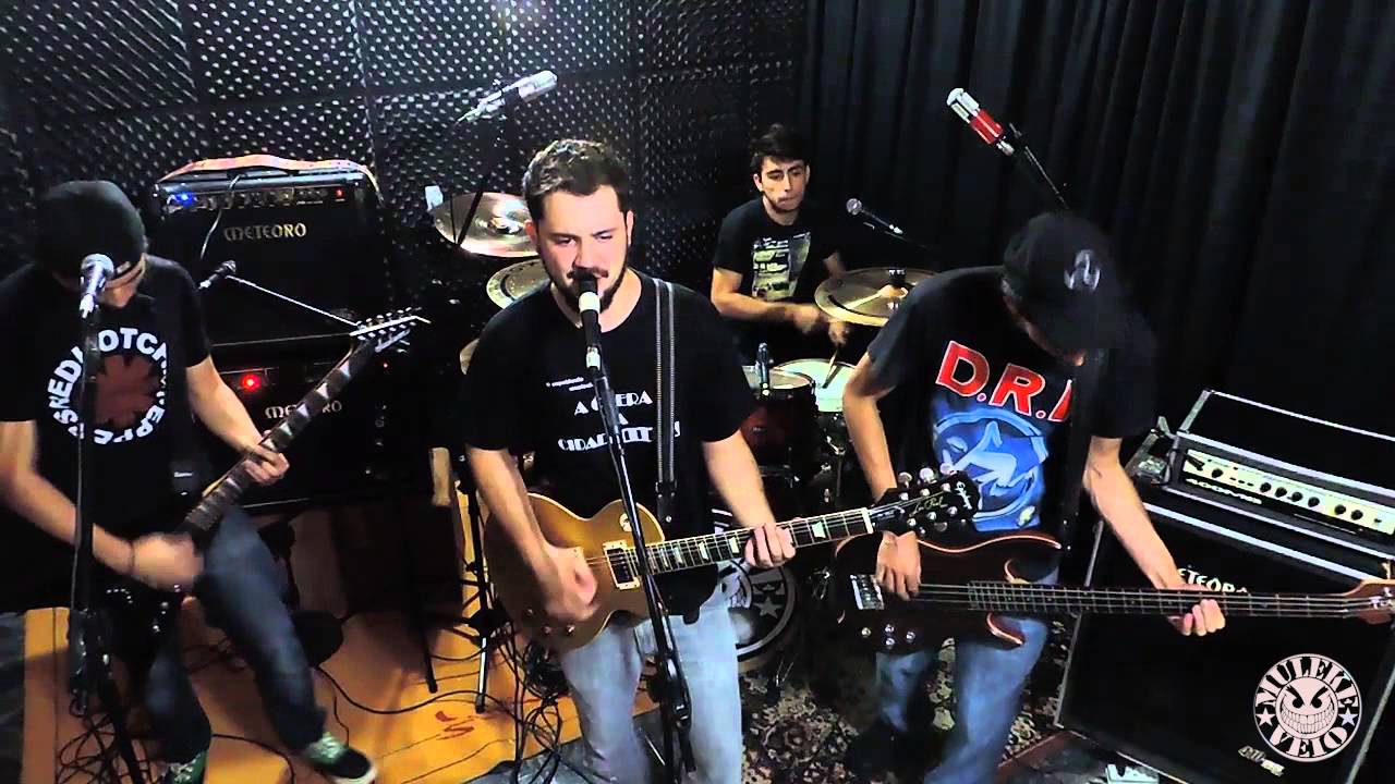 Me Lambe - Banda Muleke V&eacute;io ao vivo em est&uacute;dio