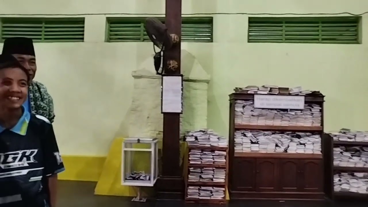 Berziarah ke makam maulana malik ibrahim 