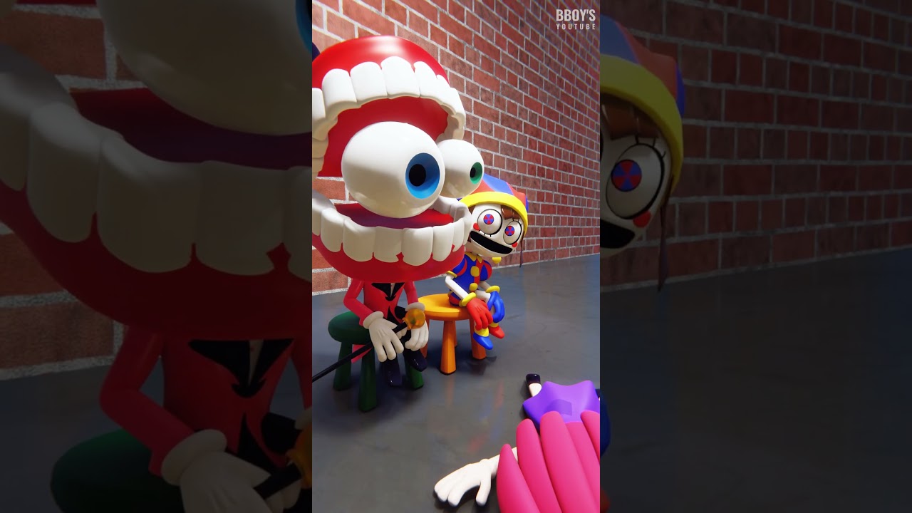 Help CAINE or POMNI win in Musical Chairs Challenge Game 