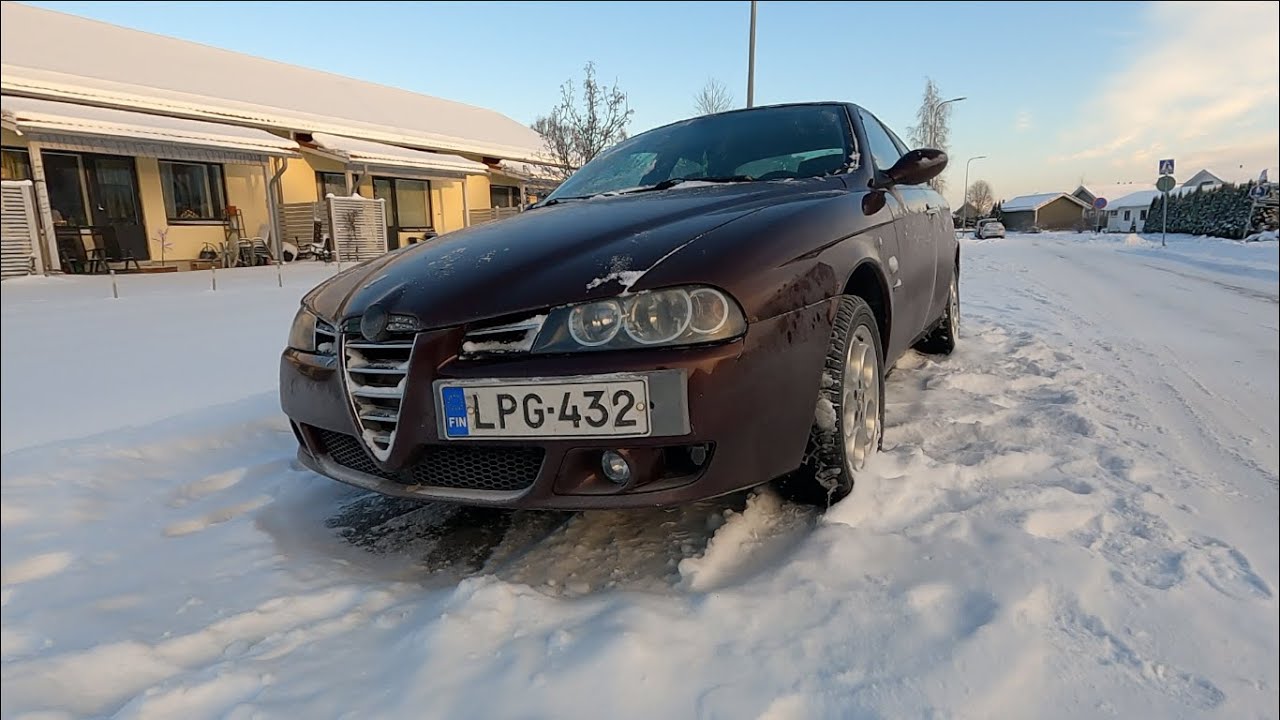 Vizsgázik az Alfa Romeo 156. Persze megbukott😂