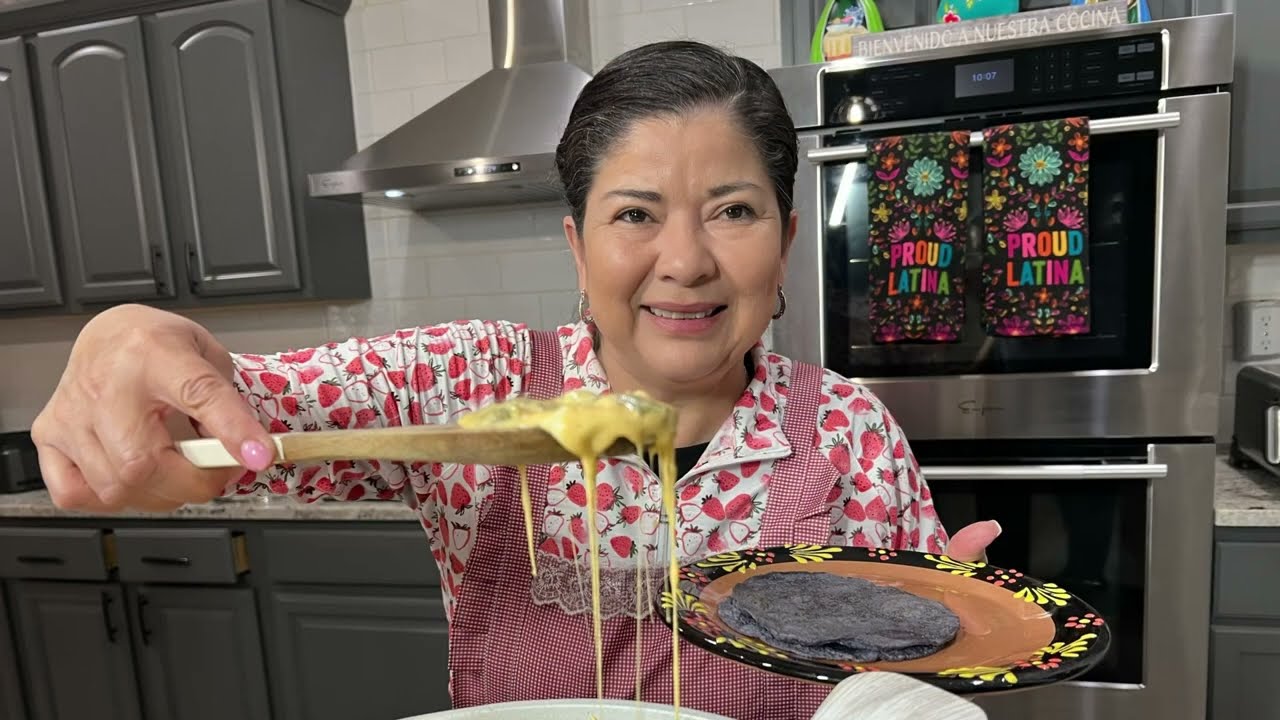 Перец поблано в сливочном сырном соусе — Rajas con Queso y Crema