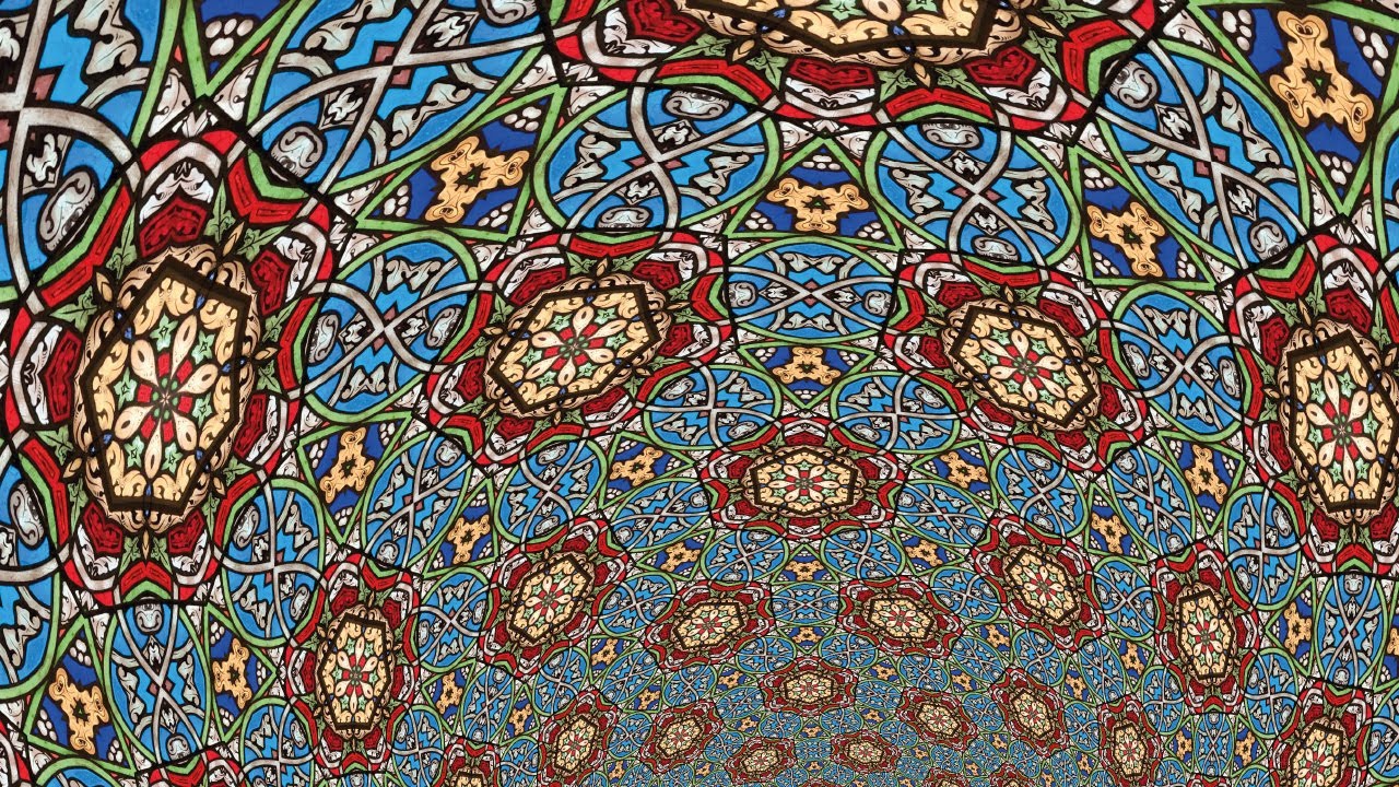 M&ouml;bius Transformations of Repeating Pattern with iSymmetry