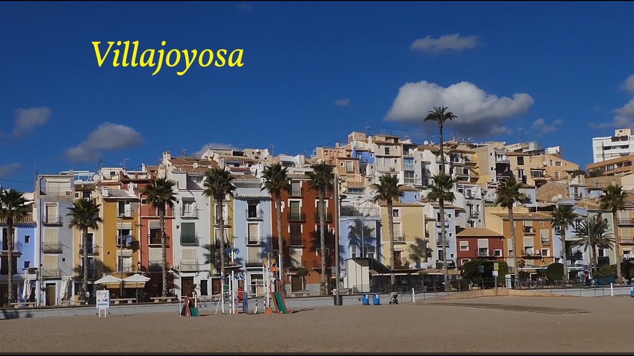 ep208 Villajoyosa Town with coloured houses
