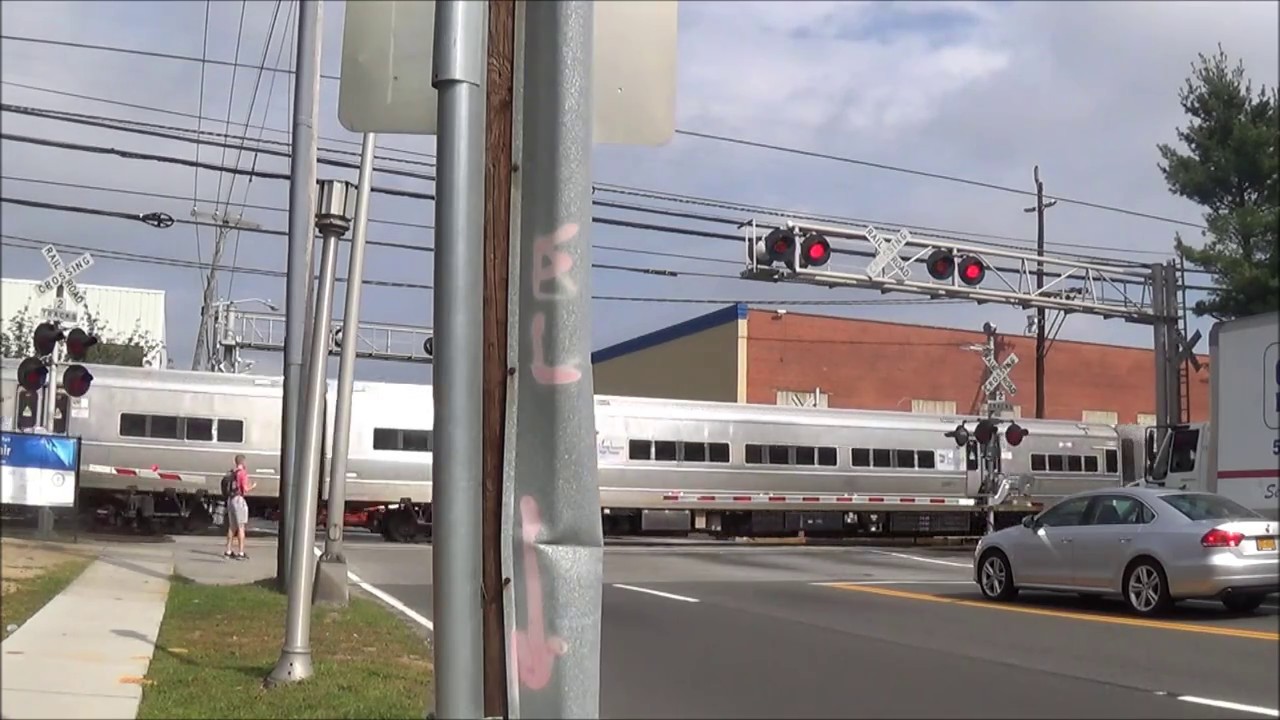 New Hyde Park Road Railroad Crossing (Angle 1), New Hyde Park, NY