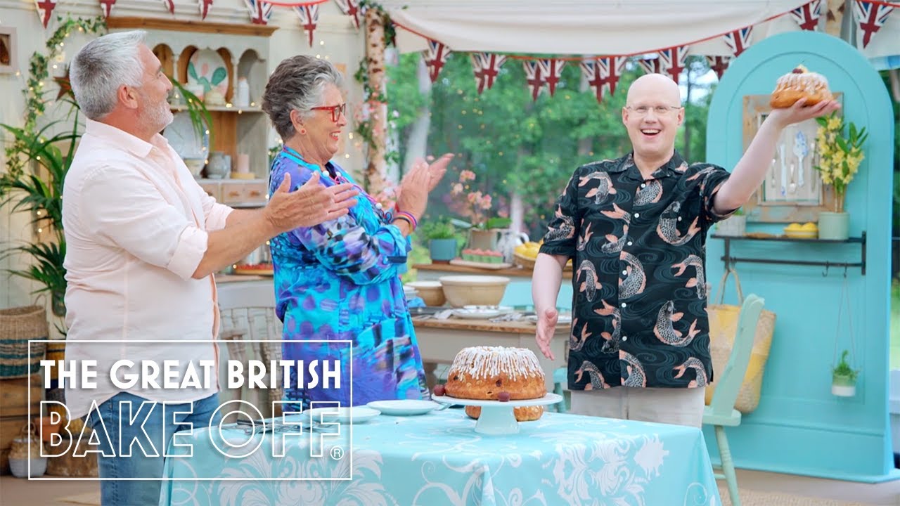 Catch of the day – Matt's heroics save cake from the Bake Off carpet! | The Great British Bake Off