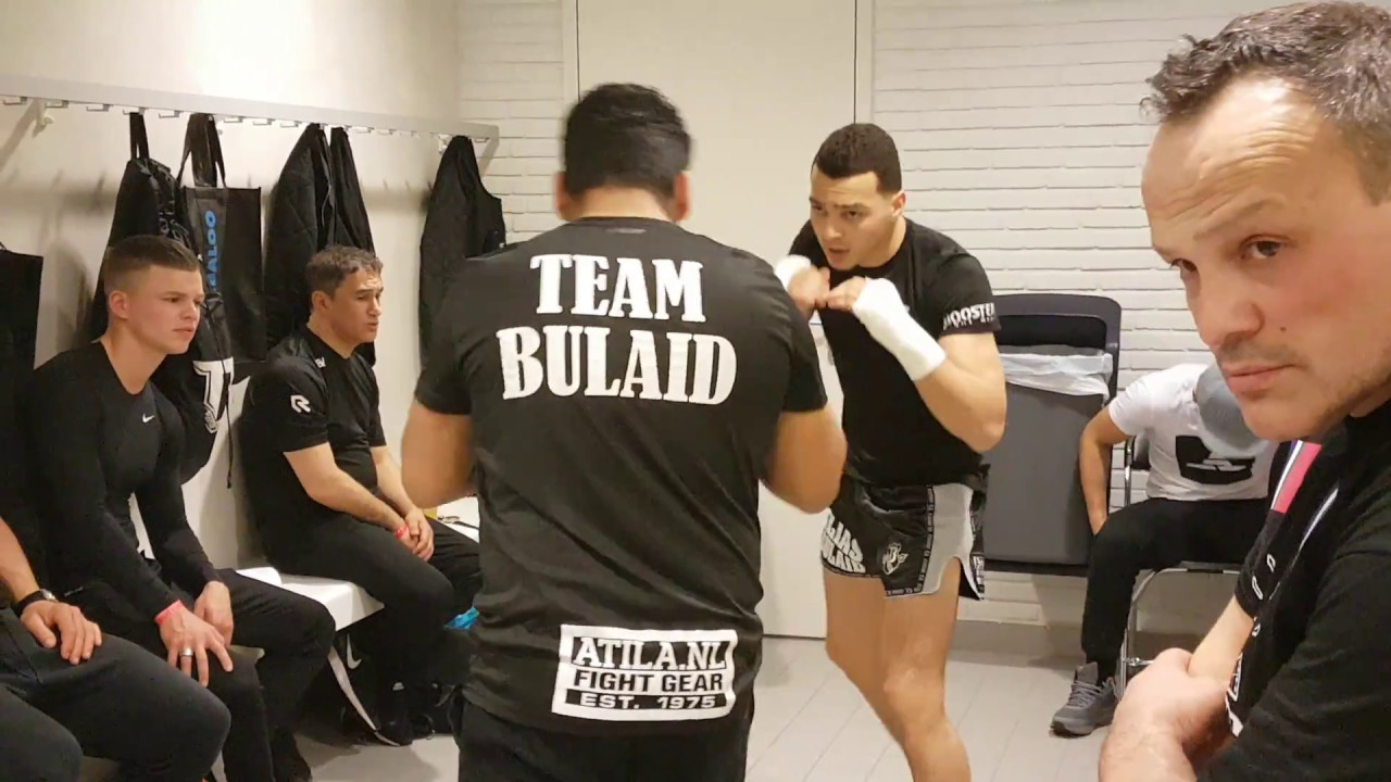 Ilias Bulaid warming up Fight League deel 1