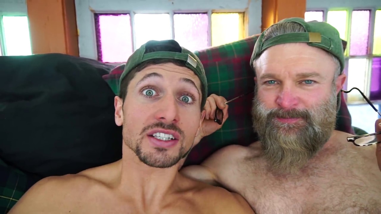 WHO IS THE TOP AND WHO IS THE BOTTOM??! (Q&A)