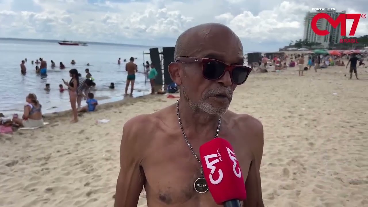 Manauaras curtem 1º dia do ano na Praia da Ponta Negra