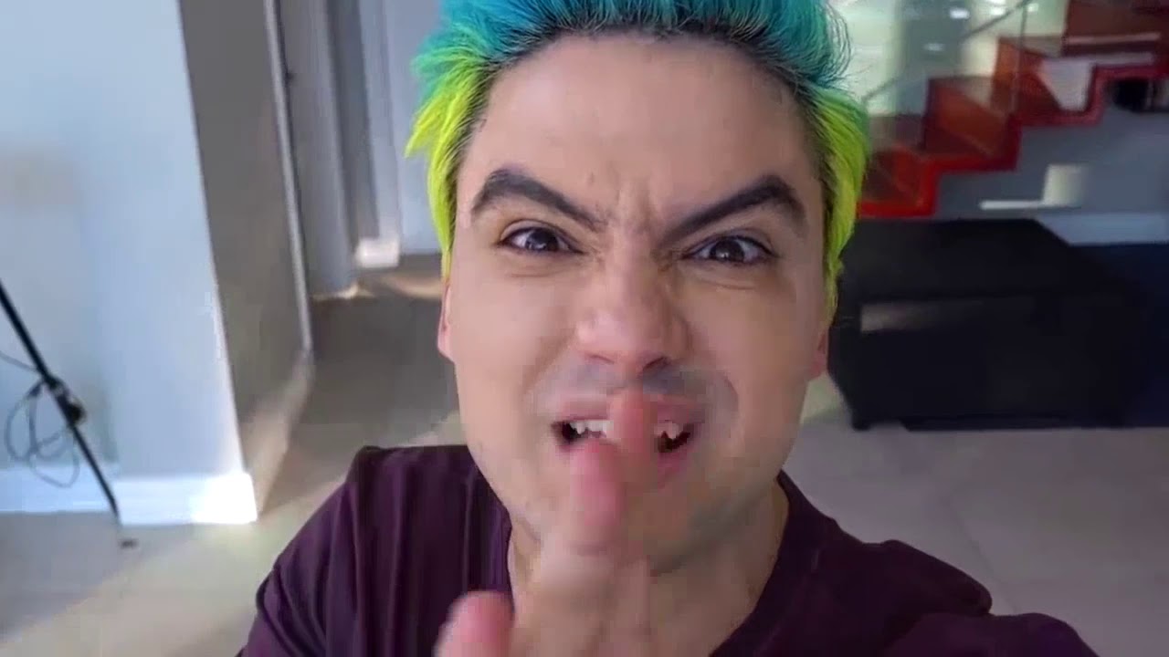 ytpbr felipe neto o viajante