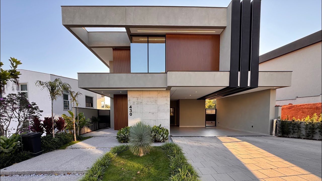 Linda casa em Condomínio Bragança Paulista interior de São Paulo com uma bela vista para o lago.