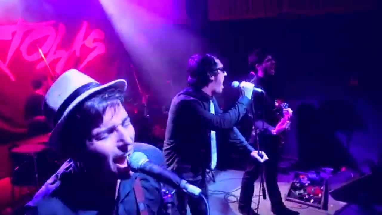 Cartolas - A Vaia do Despertador (Clipe Oficial)