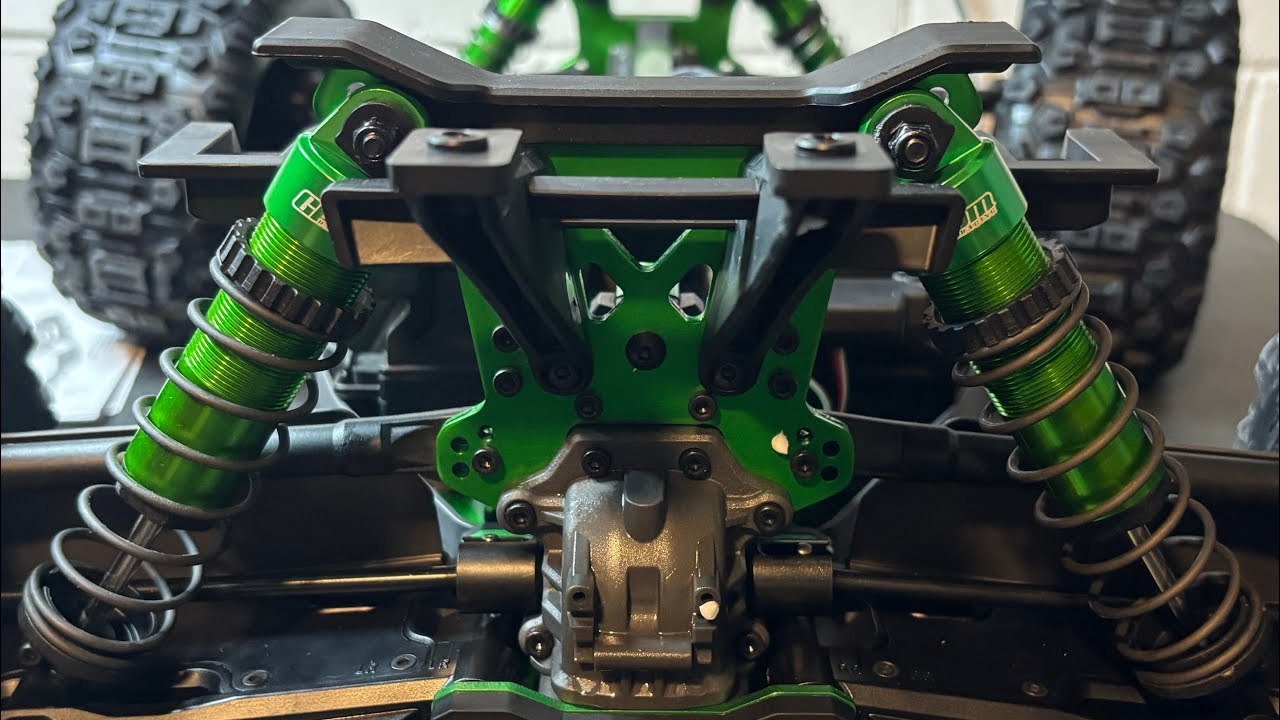 Traxxas Sledge Upgrade - New Shock Caps !