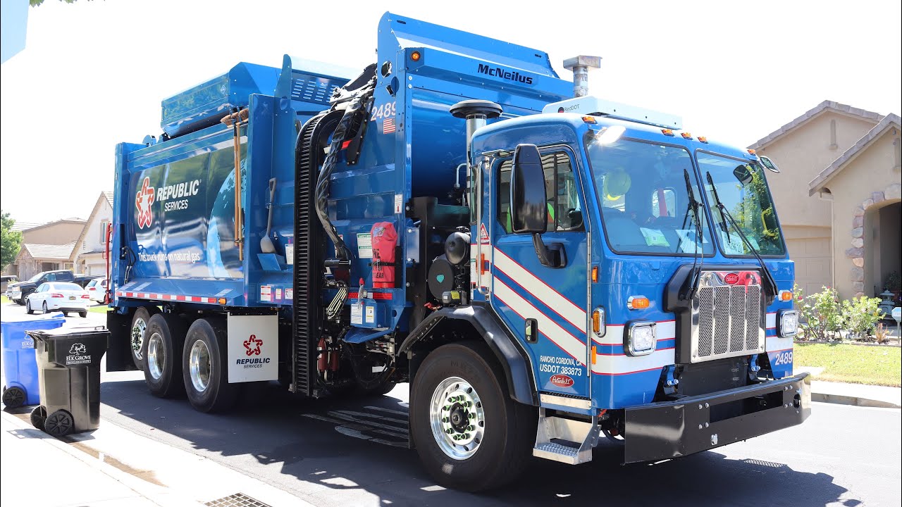 *BRAND NEW* City of Elk Grove Garbage Truck!