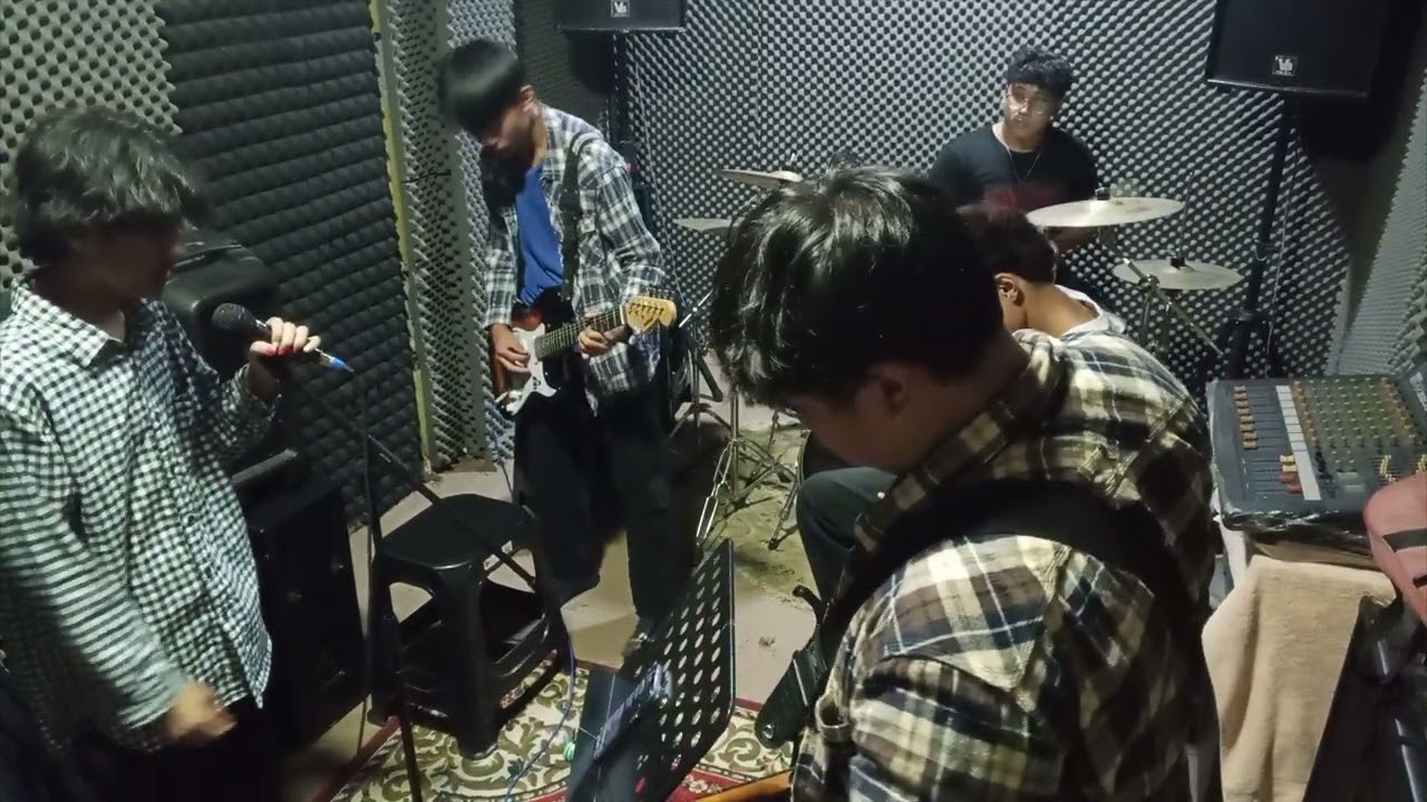 SMELL LIKE TEEN SPIRIT training by NightFall