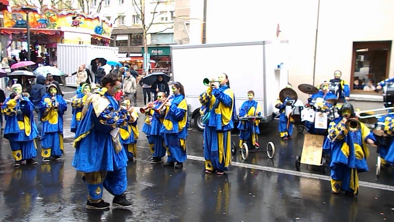 Carnaval de Lausanne 2016 les Britchounets de Fleurier
