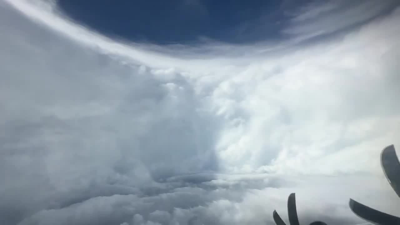 INCREDIBLE VIEW inside Hurricane Melissa's eye wall