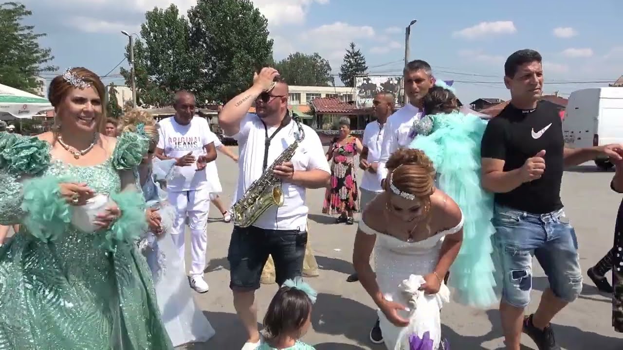 КРЪЩЕНЕ НА ЕМИЛИЯ И БОЖИДАРА 2-ра част