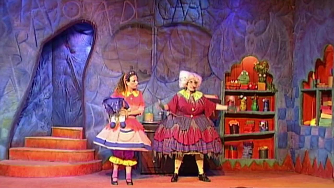 Tina, la bruja fina