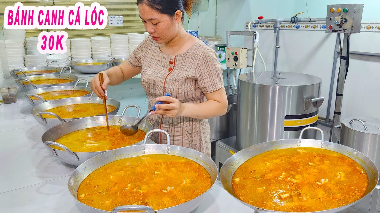 Chủ quán Bánh Canh Cá Lóc chia sẻ bí quyết nấu màu vàng đẹp thơm ngon
