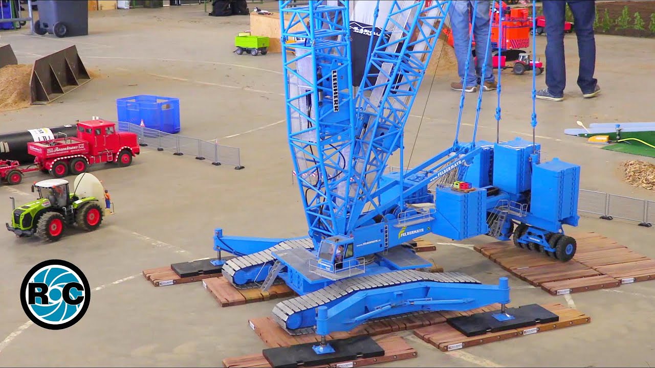 Giant RC Crane &  Wind Turbine installation
