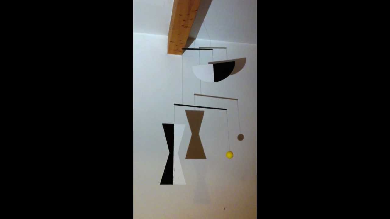 Due minuti con una macchina inutile di Bruno Munari - Two minutes with a useless machine
